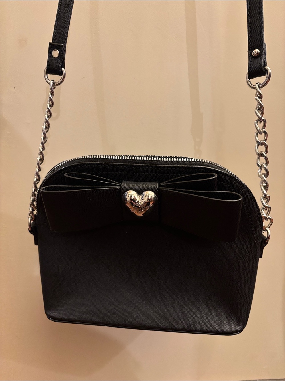Betsey Johnson Black Bow-Accent Crossbody Bag with Heart Detail